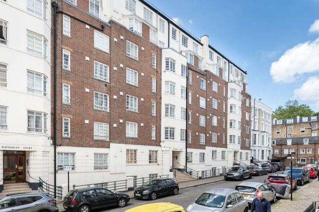 Thumbnail Flat to rent in Hatherley Grove, Westbourne Grove, London