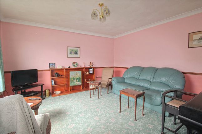 50, Sycamore Grove, Wiltshire photo 4