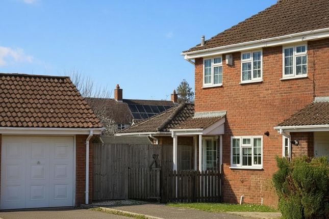2-bed house on 1 Pipers Ash, Ringwood, £335,000