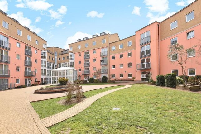 Flat for sale in Wooldridge Close, Feltham