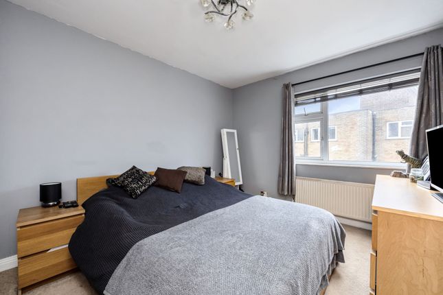 19 Cornwall Court Wilbury Avenue, Hove photo 2