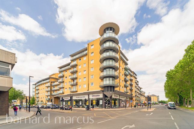 Flat for sale in High Street, Feltham