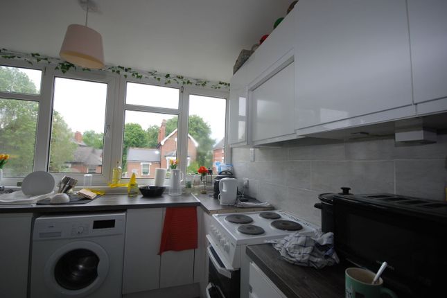 VER 29/6 8b, Flodden Road, Oval photo 5