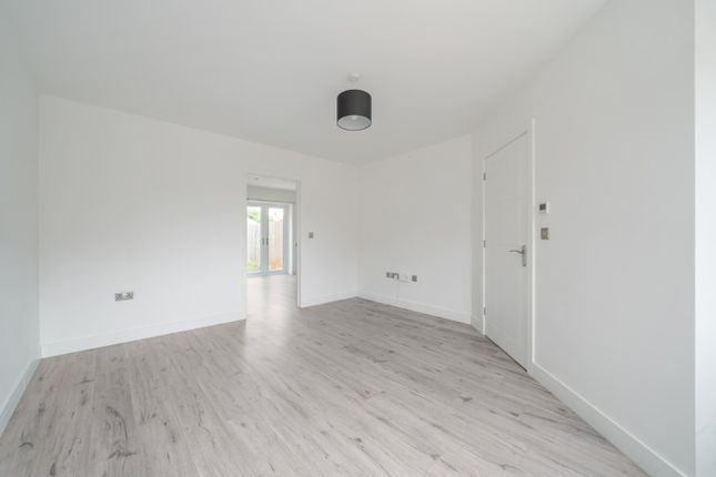 9, Cornfield Way, Lincoln photo 3