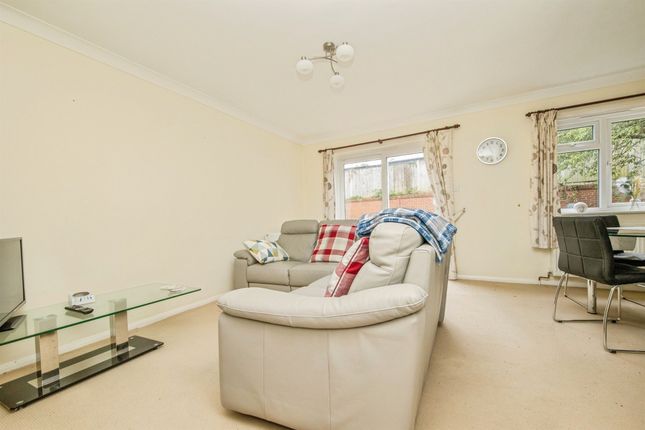 43, Grantham Crescent, Ipswich photo 2