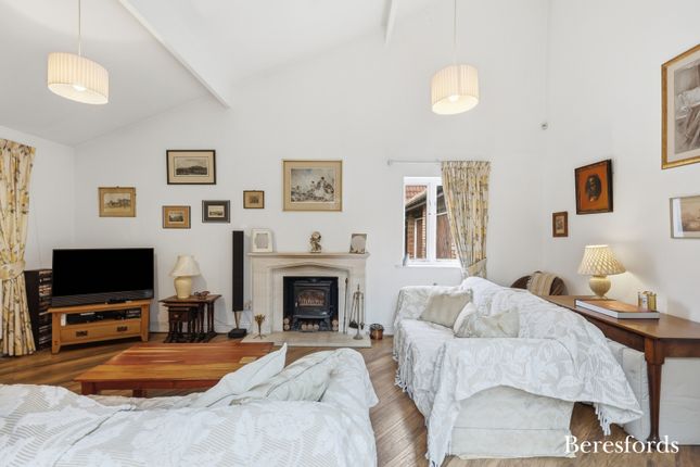 4, Goddard Way, Chelmsford photo 3