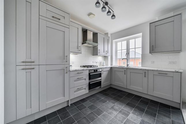 Flat 1, 4, Crown Place, Dorchester photo 3