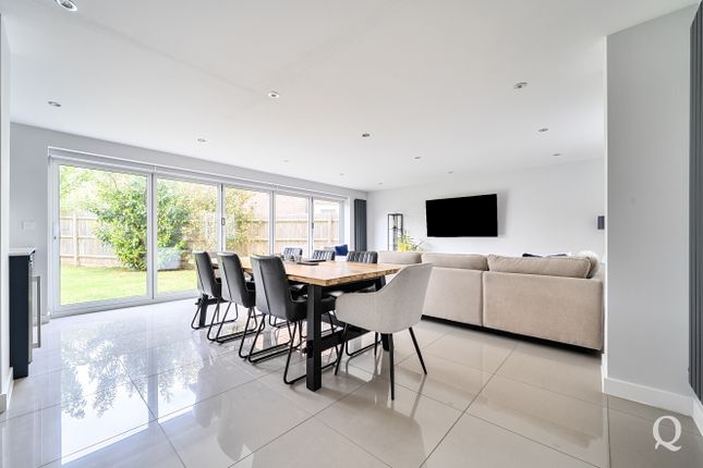 17, Merton Drive, Sittingbourne photo 3