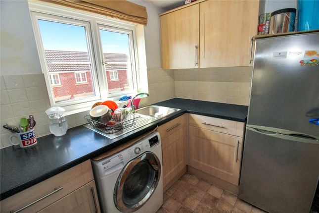 19, Torun Way, Wiltshire photo 4