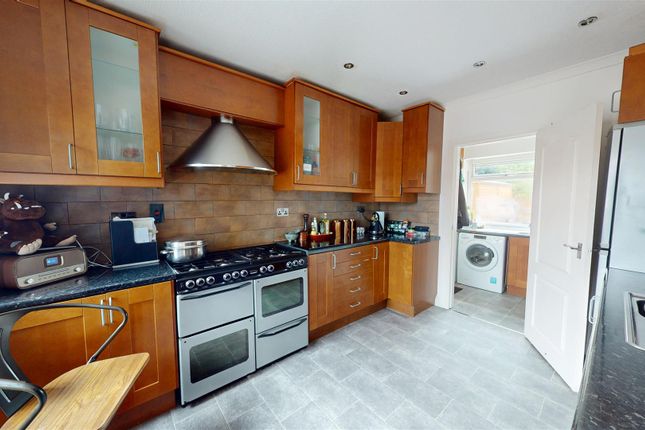 87A, Cooper Lane, Halifax photo 2