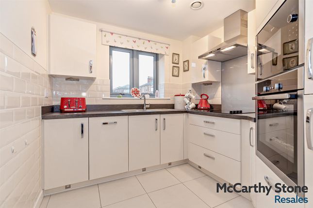 16 Cardinal Court, Bishophill Junior, York photo 4