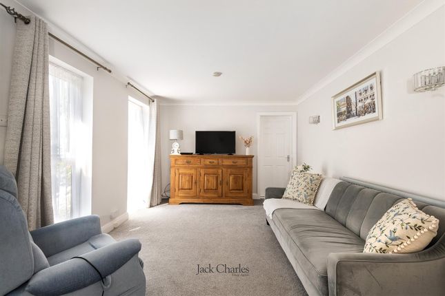 18, Maltings Close, Tonbridge photo 3
