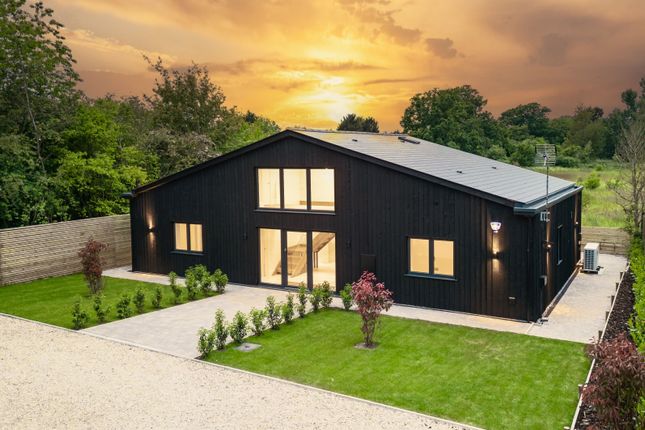 Thumbnail Detached house for sale in Chartridge, Chesham