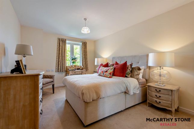Flat for sale in Farringford Court, 1 Avenue Road, Lymington, Hampshire