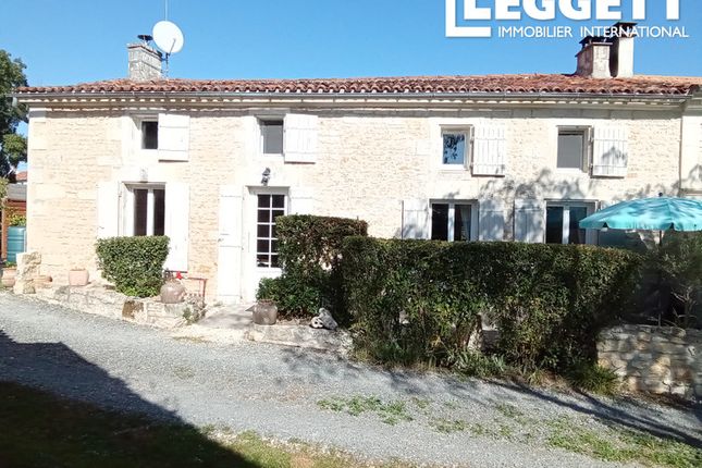 Villa for sale in Saint-Savinien, Charente-Maritime, Nouvelle-Aquitaine