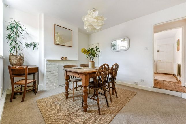 26 Washington Street, Chichester photo 3