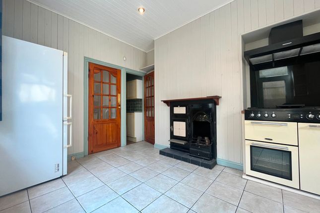 40 Coldra Road, Newport photo 5