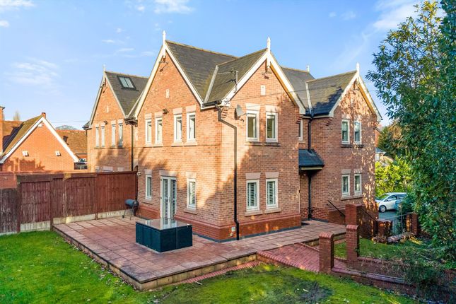 58a Eagle Brow, Lymm photo 4