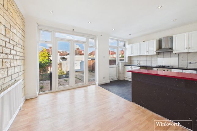 27, St. Georges Avenue, London photo 2