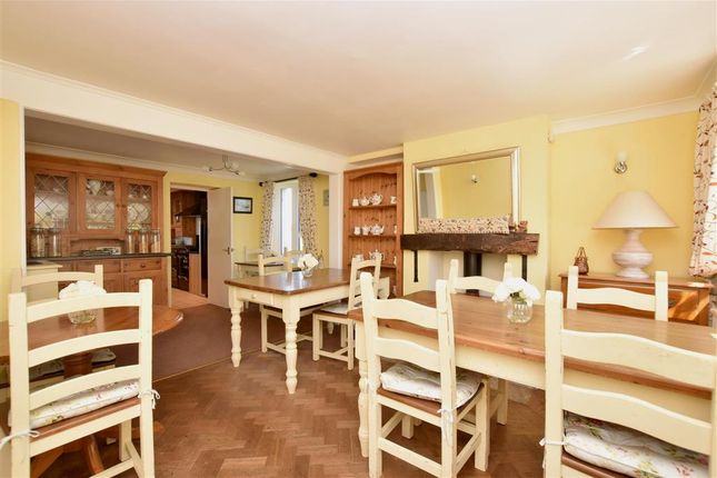 7 Bed Detached House For Sale In Lower Bognor Road Lagness