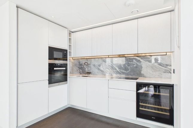 182 Belvedere Row Apartments, London photo 2