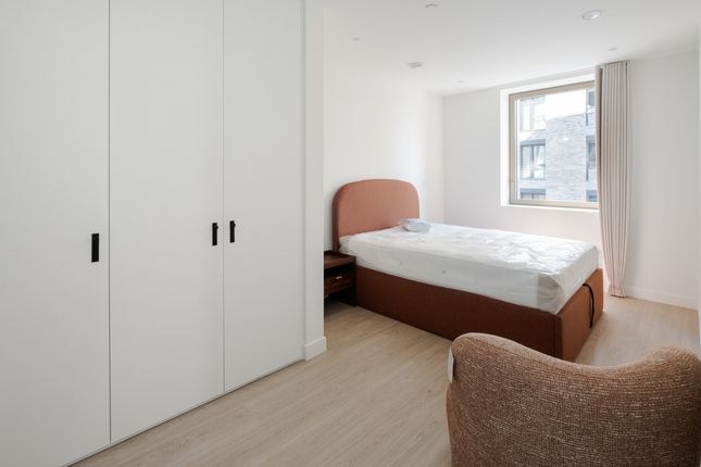 24, Ferry Island, 1 Heart Of Hale, London photo 4