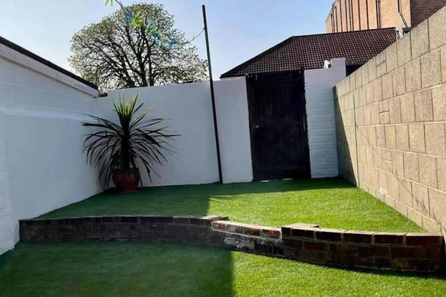 23, Pervin Road, Portsmouth photo 3