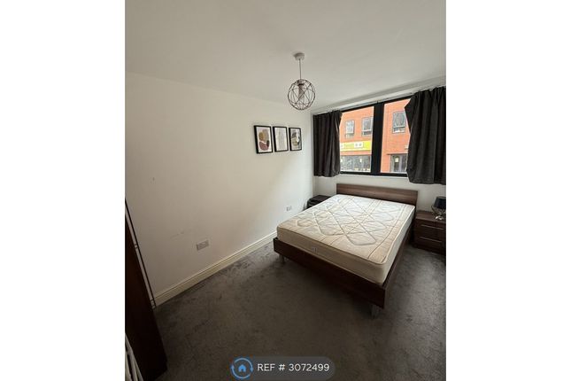 Flat   Queen Street, Sheffield photo 3