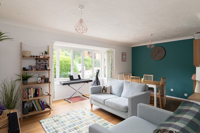 Maisonette for sale in Linwood Close, Camberwell