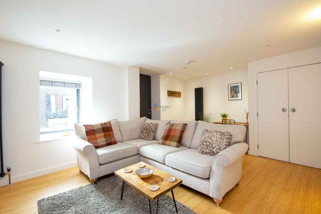 8 Birch Landing, Sheffield photo 2