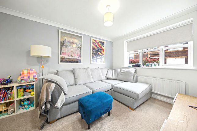 1, Calver Avenue, Chesterfield photo 3