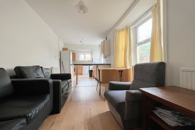 65, Richards Street, Cardiff photo 2