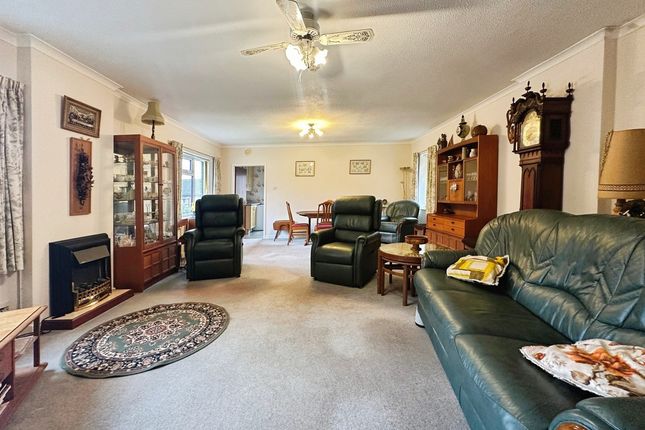 58, Spinney Drive, Botcheston photo 4