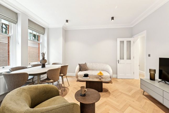 Hamlet Gardens - 3 Bedroom,, Flat 208A Hamlet Gardens, London photo 3