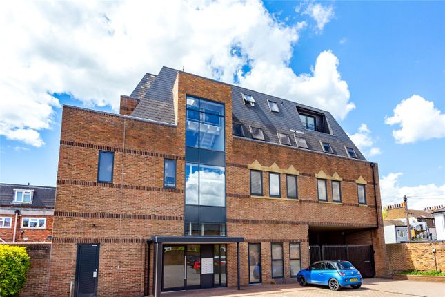 Thumbnail Flat for sale in St. Leonards Road, Windsor, Berkshire