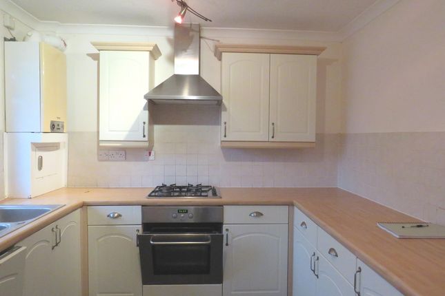 20, Robins Court, Chard photo 2