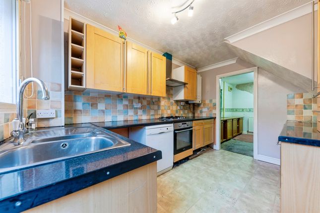 4, Mossdale Close, Grantham photo 4