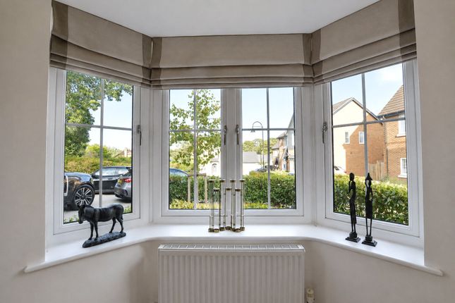 6, Gatfield Court, Surrey photo 4