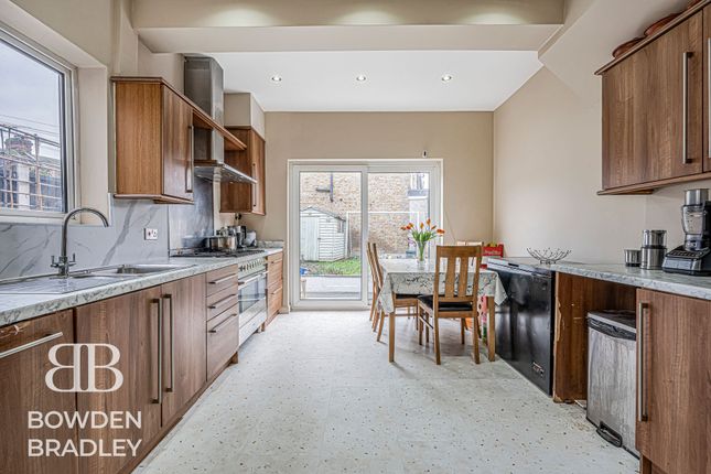 348 Green Lane, Seven Kings photo 4