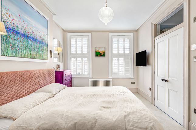 Flat 67, Cambridge Mansions Cambridge Road, London photo 4