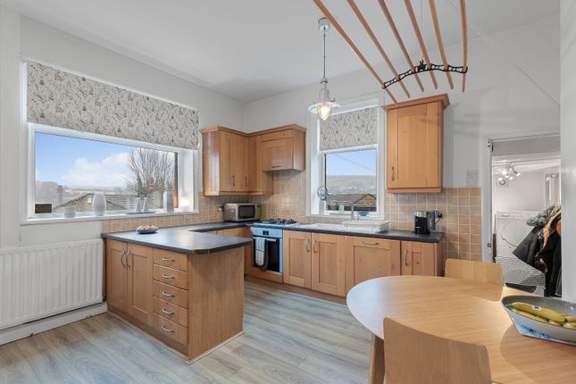 42, Mytholmes Lane, Keighley photo 2