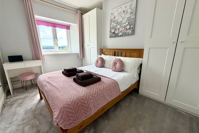 8, Railway Terrace, Milford Haven photo 4