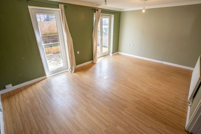 31 Baird Drive, Guildford photo 4