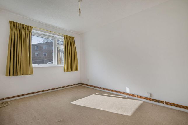 Flat 32, Russell Court, 1, London Lane, Bromley photo 3