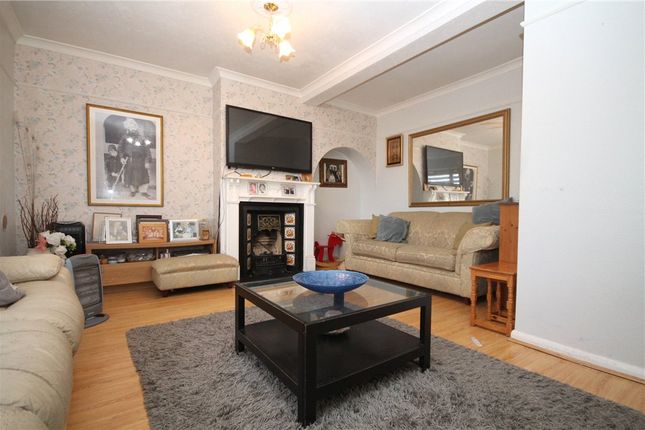 14, Upland Way, Surrey photo 3