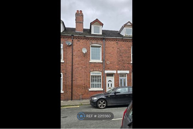 Terraced house to rent in Waterloo Street, Leek