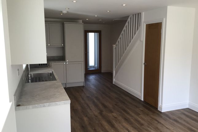 33, Sycamore Way, Chelmsford photo 5