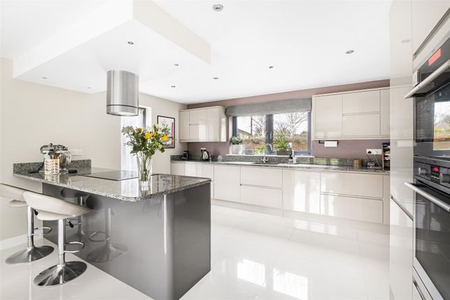 8, Meadow Walk, Great Abington photo 2