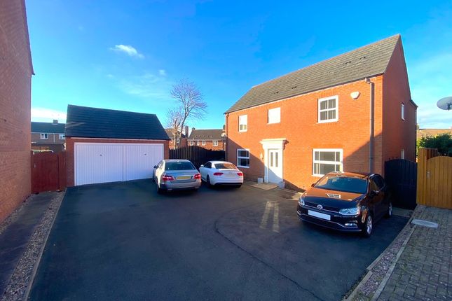 Thumbnail Detached house to rent in Crabtree Close, Lanesfield, Wolverhampton