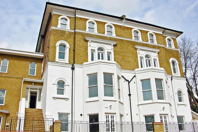 Thumbnail Flat to rent in Overhill Road, East Dulwich